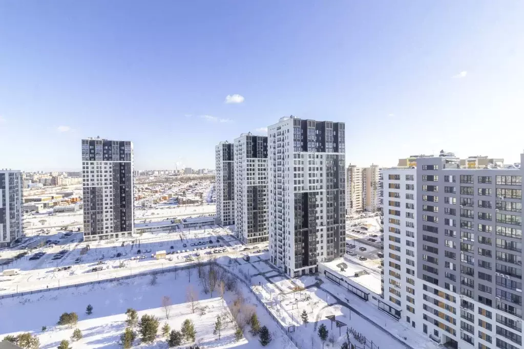2-к кв. Тюменская область, Тюмень ул. Фармана Салманова, 24 (65.4 м) - Фото 1