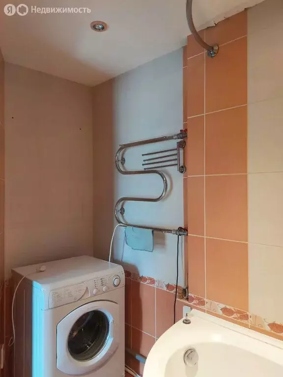 2-комнатная квартира: Кедровый, Гвардейская улица, 3 (52.9 м) - Фото 1