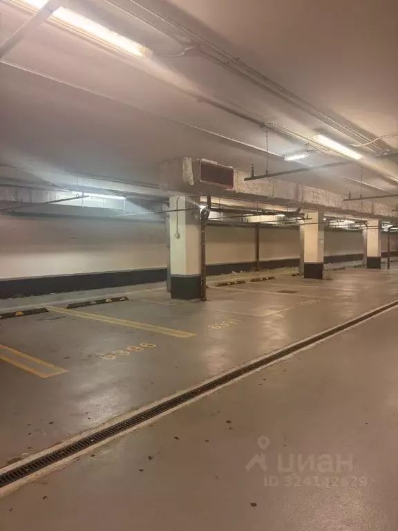 Гараж в Москва наб. Пресненская, 8с1 (15 м) - Фото 1