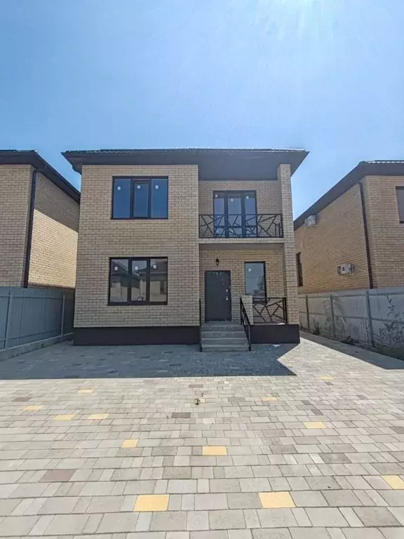 Дом в Адыгея, Тахтамукайский район, Яблоновский пгт Новороссийская ... - Фото 1