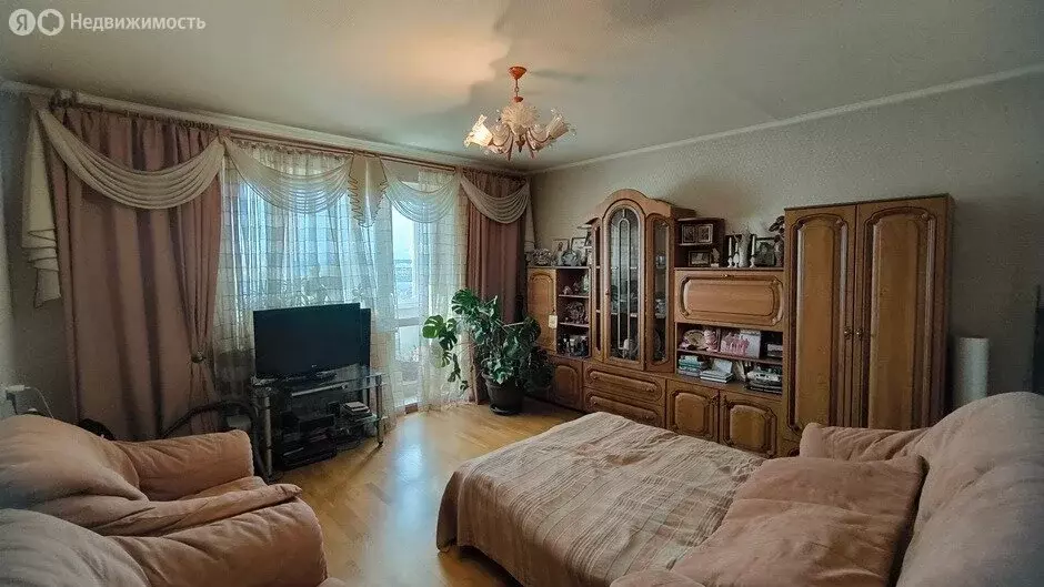 3-комнатная квартира: Пермь, улица Строителей, 8 (69 м) - Фото 1