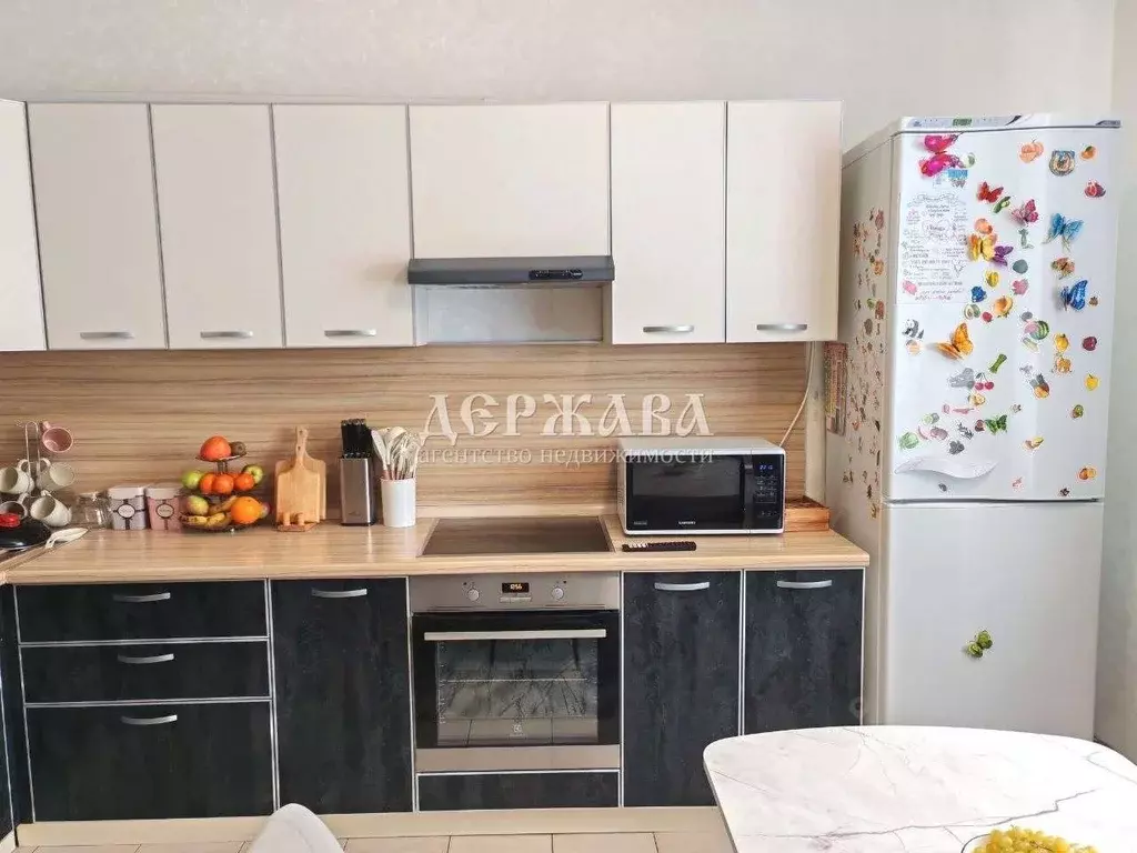 3-к кв. Белгородская область, Старый Оскол Степной мкр, 18 (95.0 м) - Фото 2