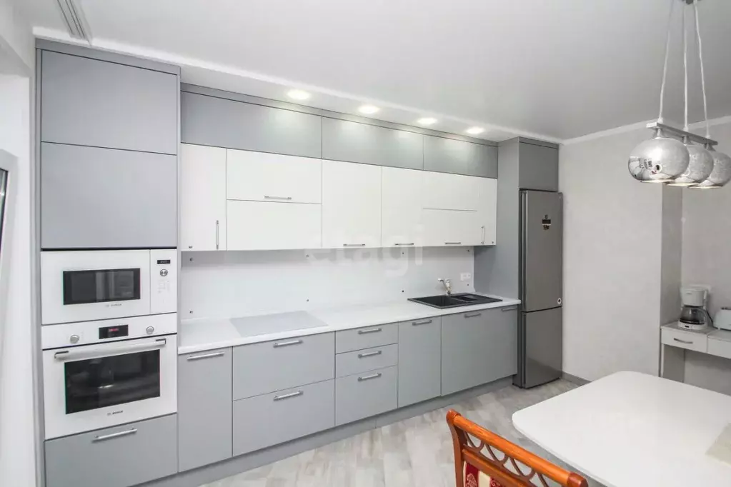 3-к кв. Тюменская область, Тюмень ул. Пожарных и Спасателей, 5к1 (72.7 ... - Фото 1