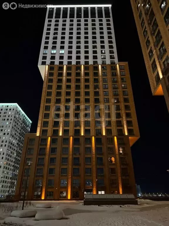 2-комнатная квартира: Тюмень, улица Тимофея Чаркова, 93 (55.8 м) - Фото 2