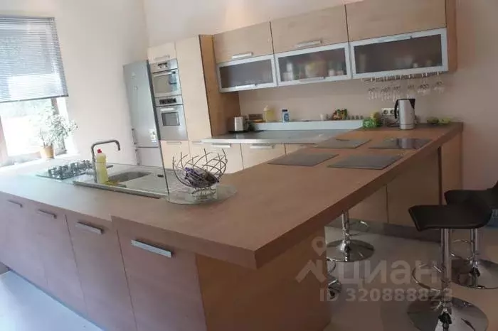 Дом в Московская область, Балашиха Кучино мкр, ул. Соловьева (864 м) - Фото 1