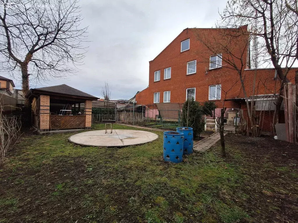 Дом в Владикавказ, улица Аксо Колиева, 7 (285 м) - Фото 2