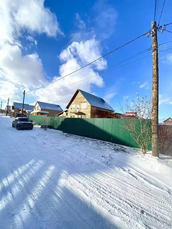 Дом в Иркутская область, Иркутский муниципальный округ, д. Столбова ... - Фото 1