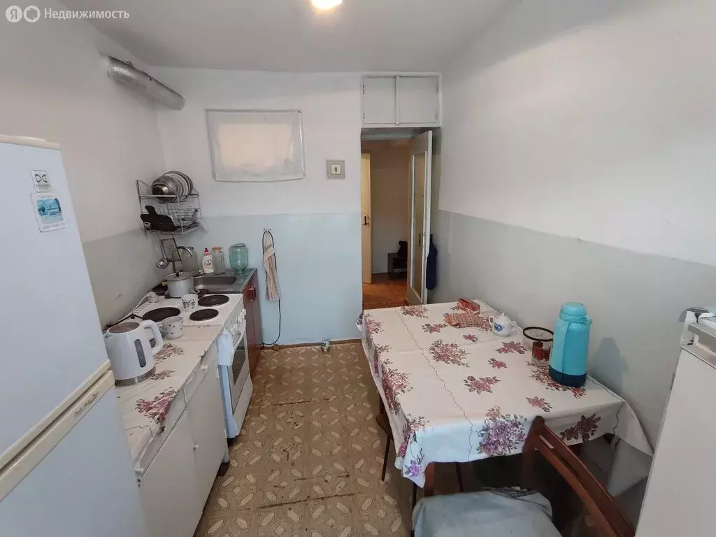 4-комнатная квартира: Партизанск, Центральная улица, 15 (64 м) - Фото 0