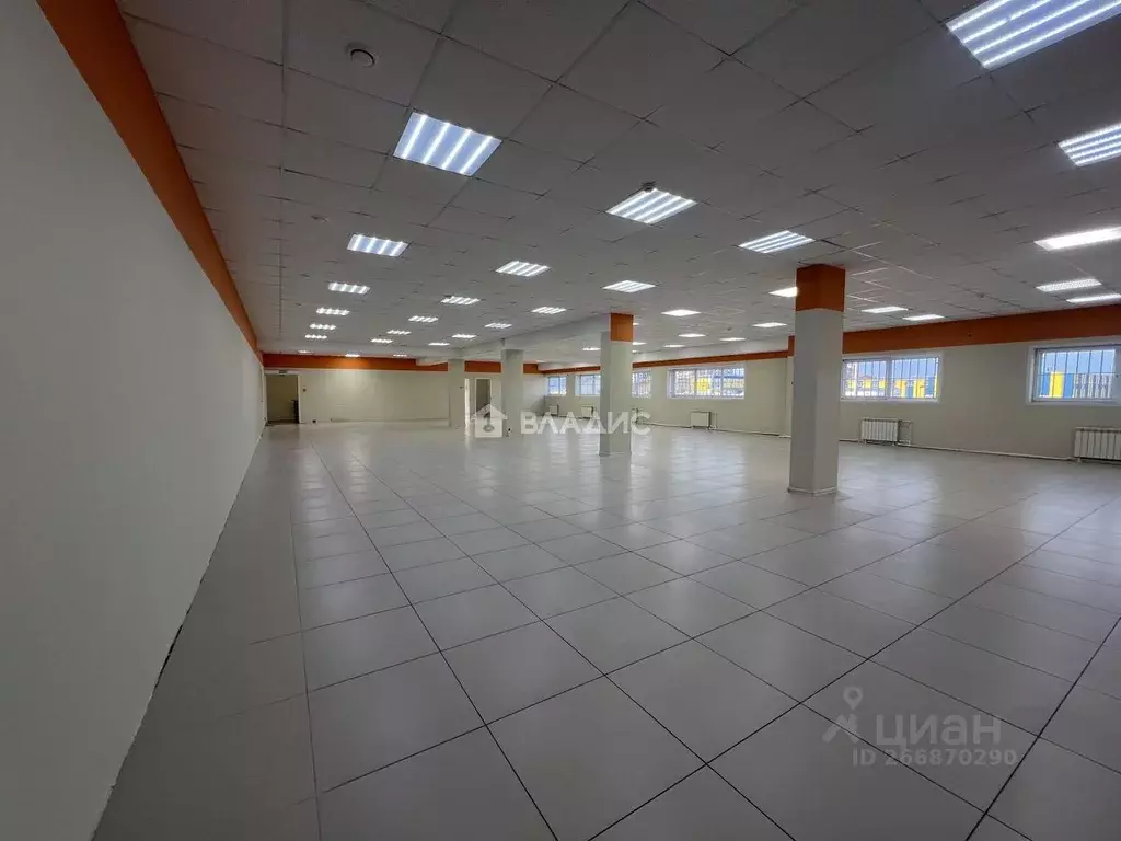 Торговая площадь в Коми, Сыктывкар ул. Морозова, 202 (397 м) - Фото 1