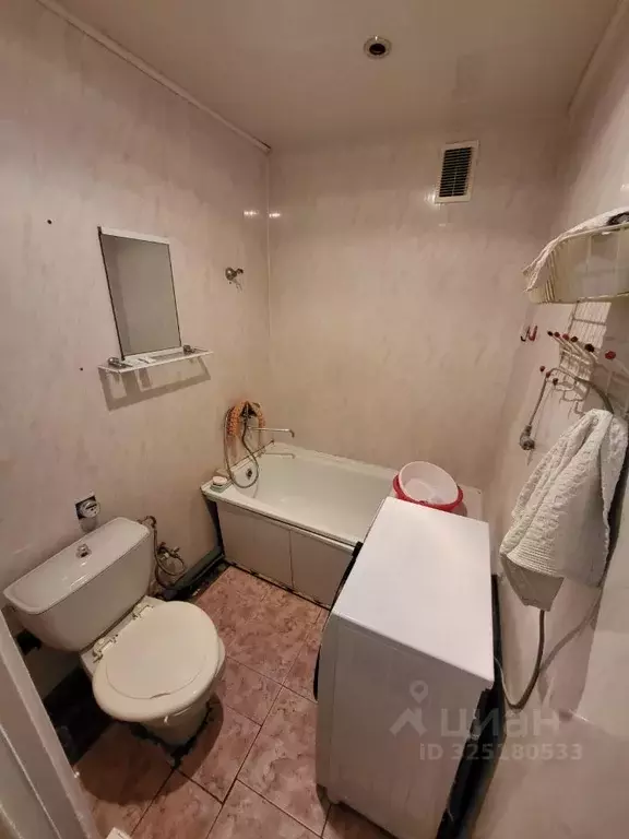 2-к кв. Псковская область, Псков Народная ул., 43 (45.8 м) - Фото 1