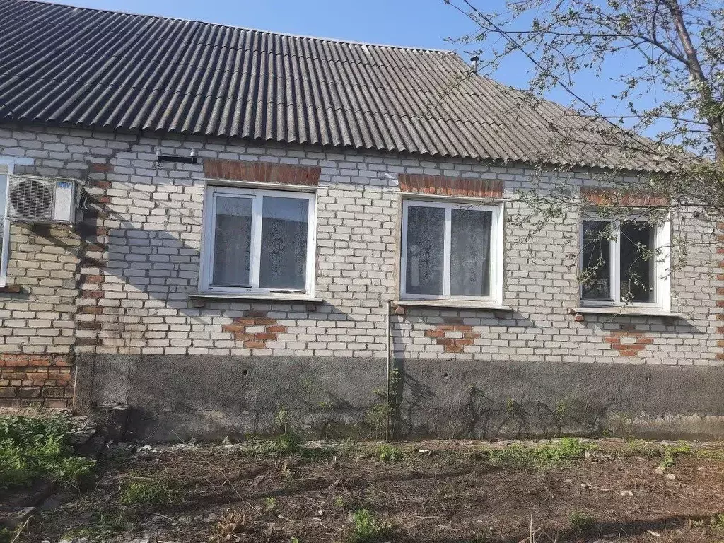 Дом в Белгородская область, Валуйки 2-й Новоселовский пер. (84 м) - Фото 1