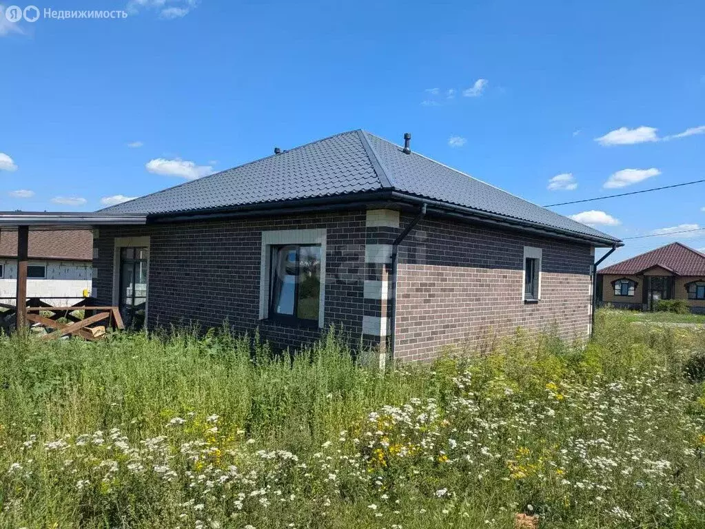 Дом в село Пушкарное, Ратная улица (100 м) - Фото 2