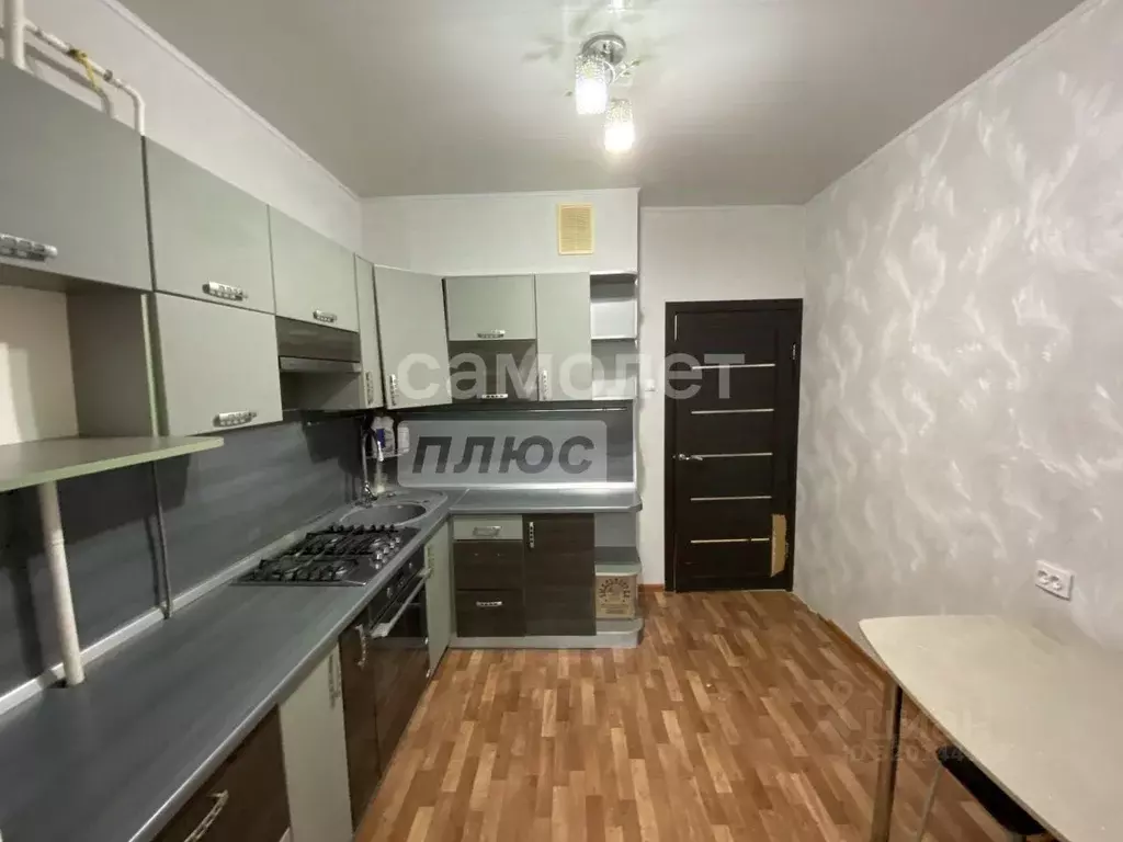 2-к кв. Астраханская область, Астрахань Жилая ул., 6к2 (53.2 м) - Фото 0