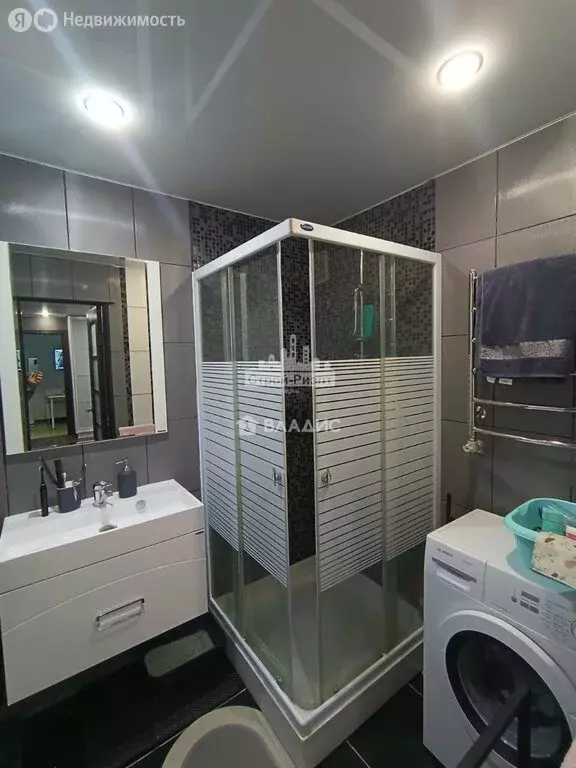 3-комнатная квартира: Багерово, Азовская улица, 12 (80.2 м) - Фото 2