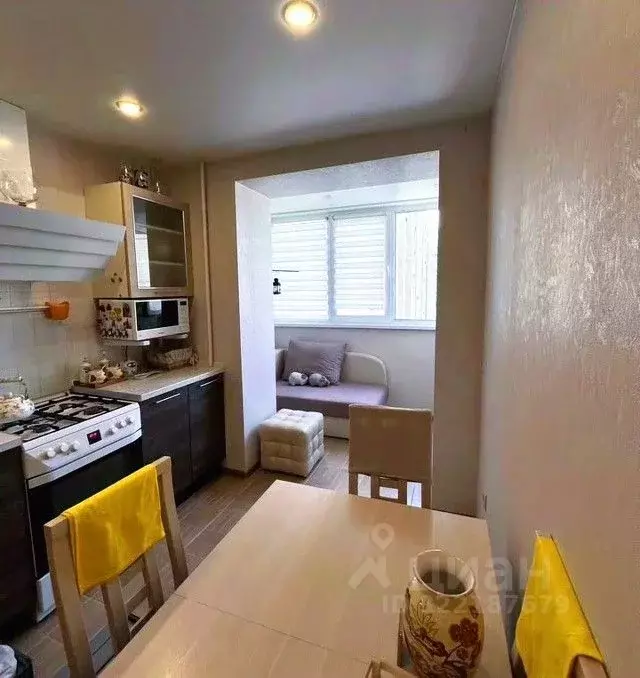 2-к кв. Саратовская область, Энгельс Трудовая ул., 12/2 (59.8 м) - Фото 2