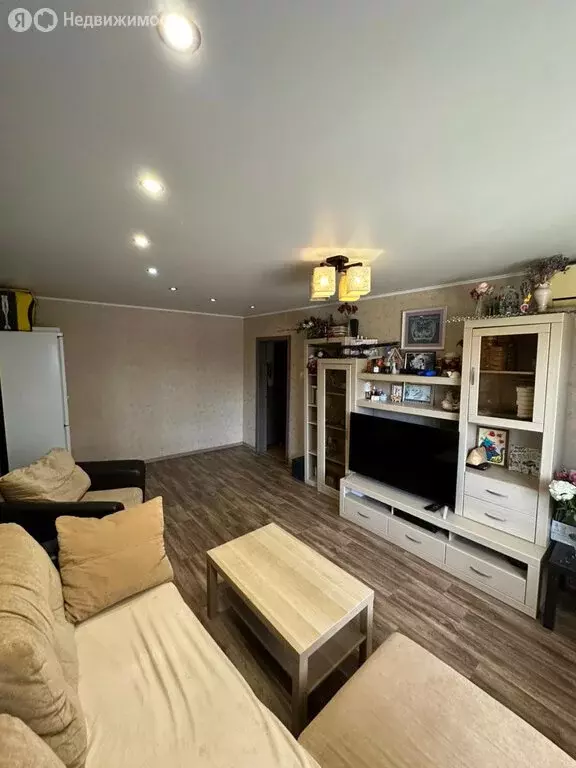 1-комнатная квартира: Астрахань, Дальняя улица, 3 (52.8 м) - Фото 1