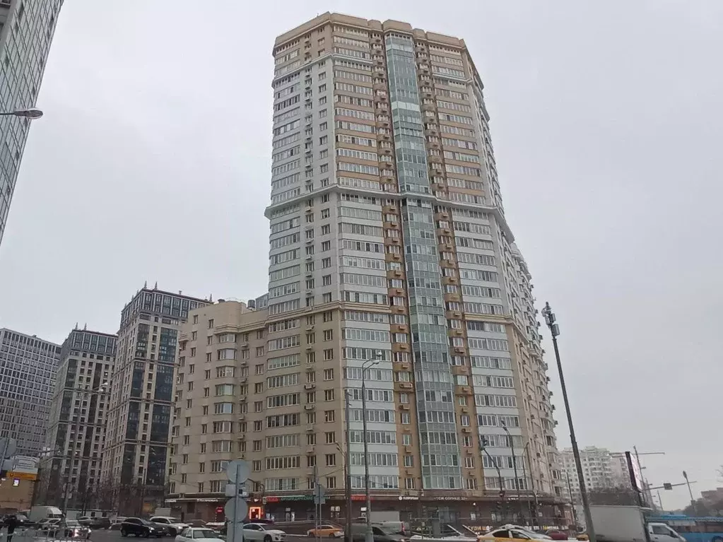 Гараж в Москва Ярцевская ул., 32 (30 м) - Фото 1