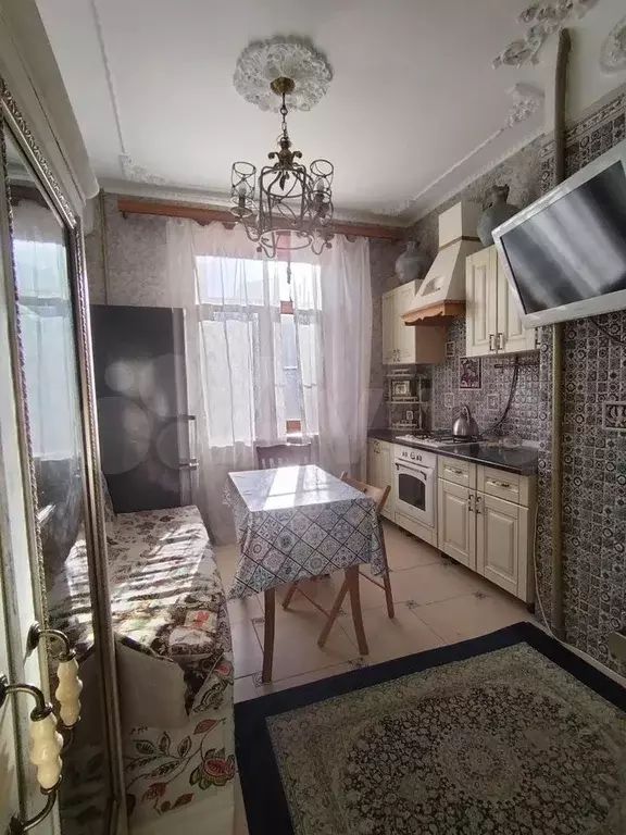 2-к. квартира, 58 м, 2/5 эт. - Фото 1