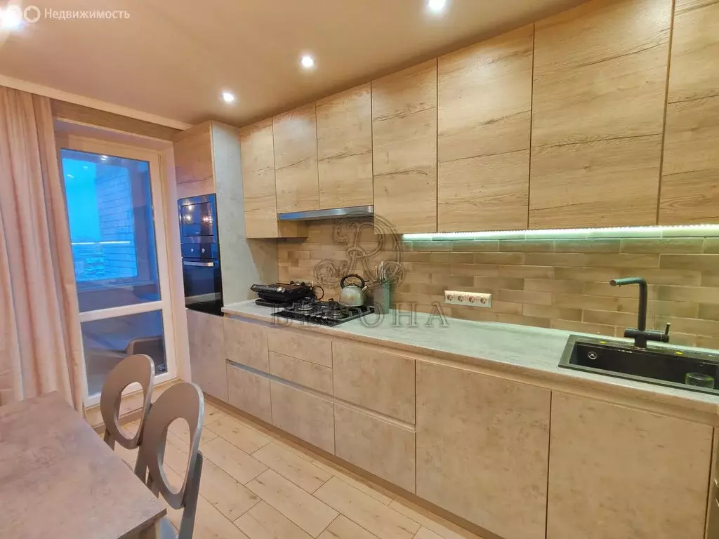 3-комнатная квартира: Павловский Посад, улица Тихонова, 72 (98.5 м) - Фото 1