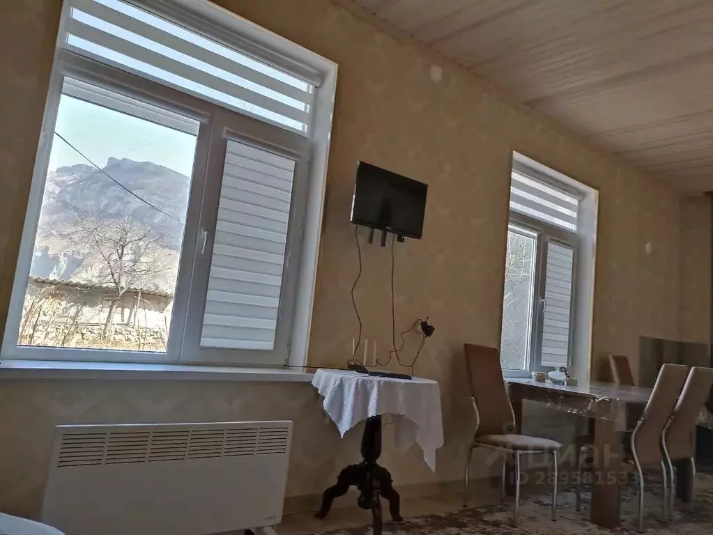 Дом в Дагестан, с. Гуниб ул. Имени Магомеда Гаджиева, 1 (40 м) - Фото 2