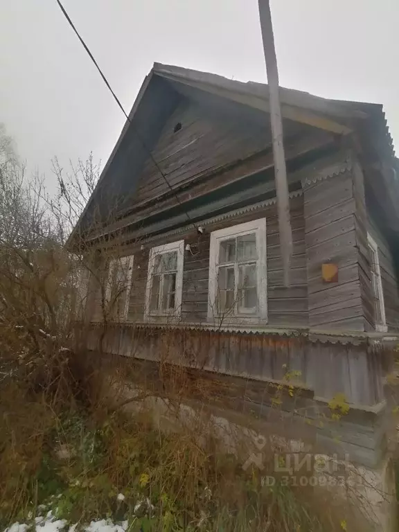 Дом в Новгородская область, Валдайский район, Яжелбицкое с/пос, с. ... - Фото 1