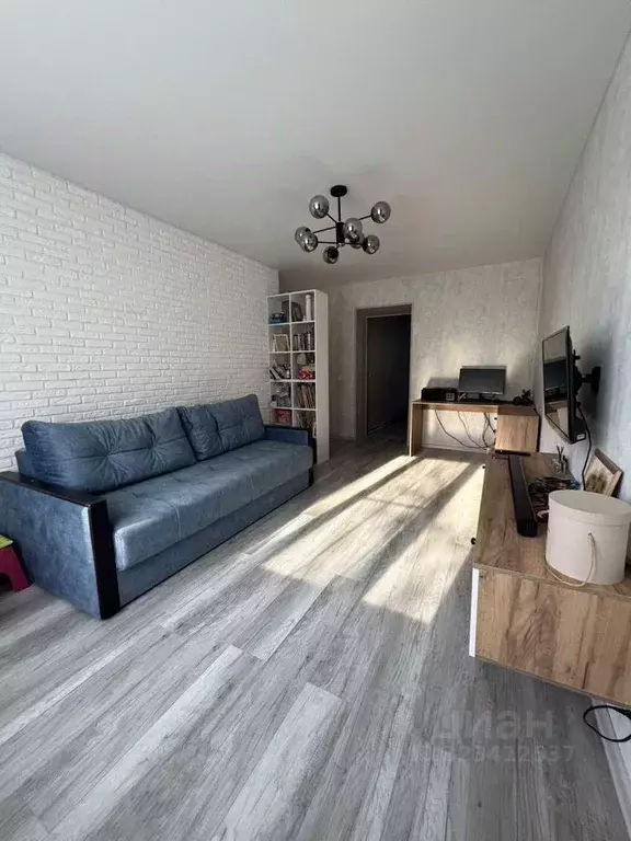 3-к кв. Ленинградская область, Волхов Волгоградская ул., 5б (58.0 м) - Фото 1