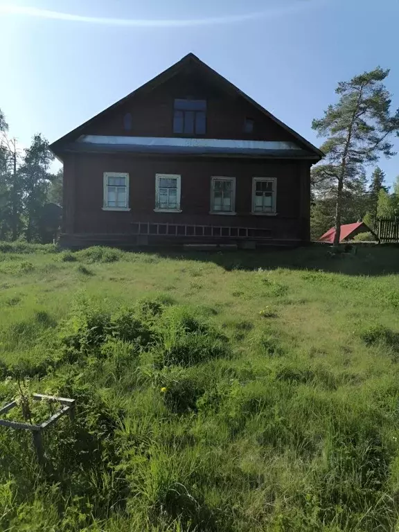 Дом в Ленинградская область, Лужский район, Толмачево городской ... - Фото 0