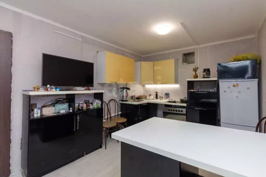 Дом в Красноярский край, Красноярск Цимлянская ул., 236 (200 м) - Фото 1