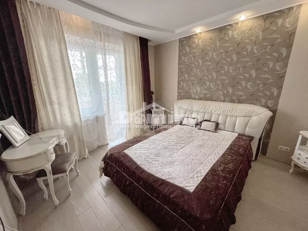 3-к. квартира, 105 м, 4/7 эт. - Фото 0