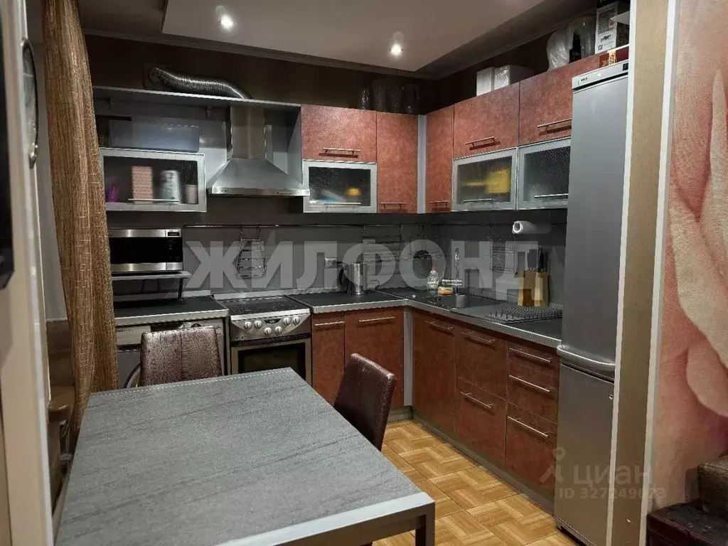 3-к кв. Кемеровская область, Кемерово ул. Сибиряков-Гвардейцев, 6 ... - Фото 2