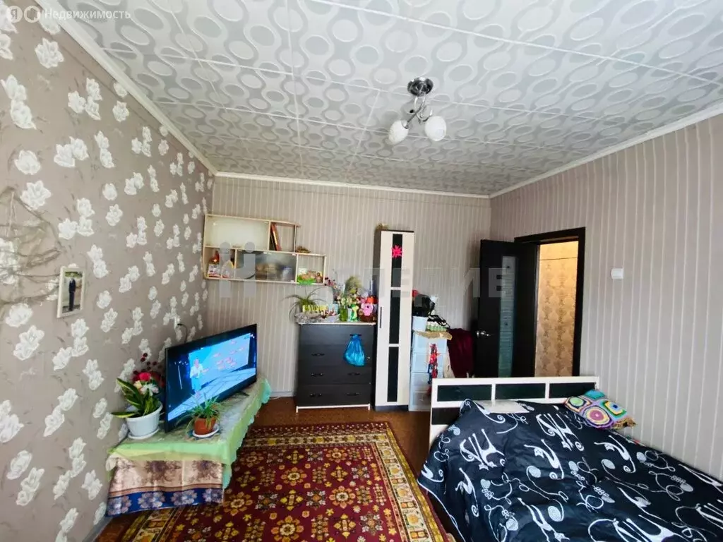 3-комнатная квартира: Белая Калитва, Российская улица, 26 (63 м) - Фото 0