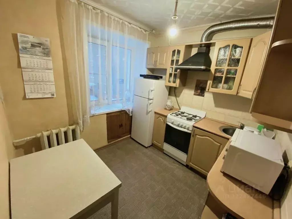 3-к кв. Ярославская область, Рыбинск просп. Ленина, 183 (56.5 м) - Фото 0