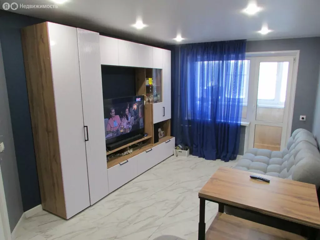 2-комнатная квартира: Екатеринбург, Гурзуфская улица, 27 (43.3 м) - Фото 1