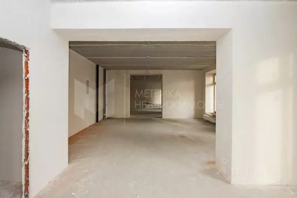 Помещение свободного назначения в Тюменская область, Тюмень ул. ... - Фото 1