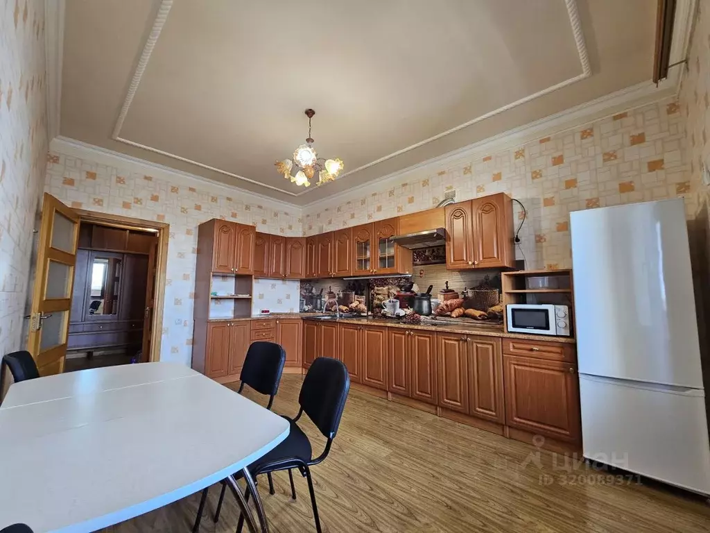 2-к кв. Крым, Симферополь ул. Ковыльная, 86 (80.0 м) - Фото 0