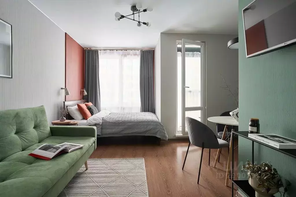 Студия Санкт-Петербург бул. Головнина, 10 (30.0 м) - Фото 0