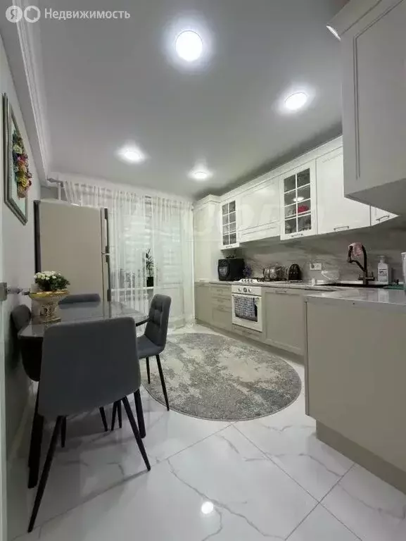 Квартира-студия: Каспийск, улица Зейнудина Батманова, 22 (95 м) - Фото 2