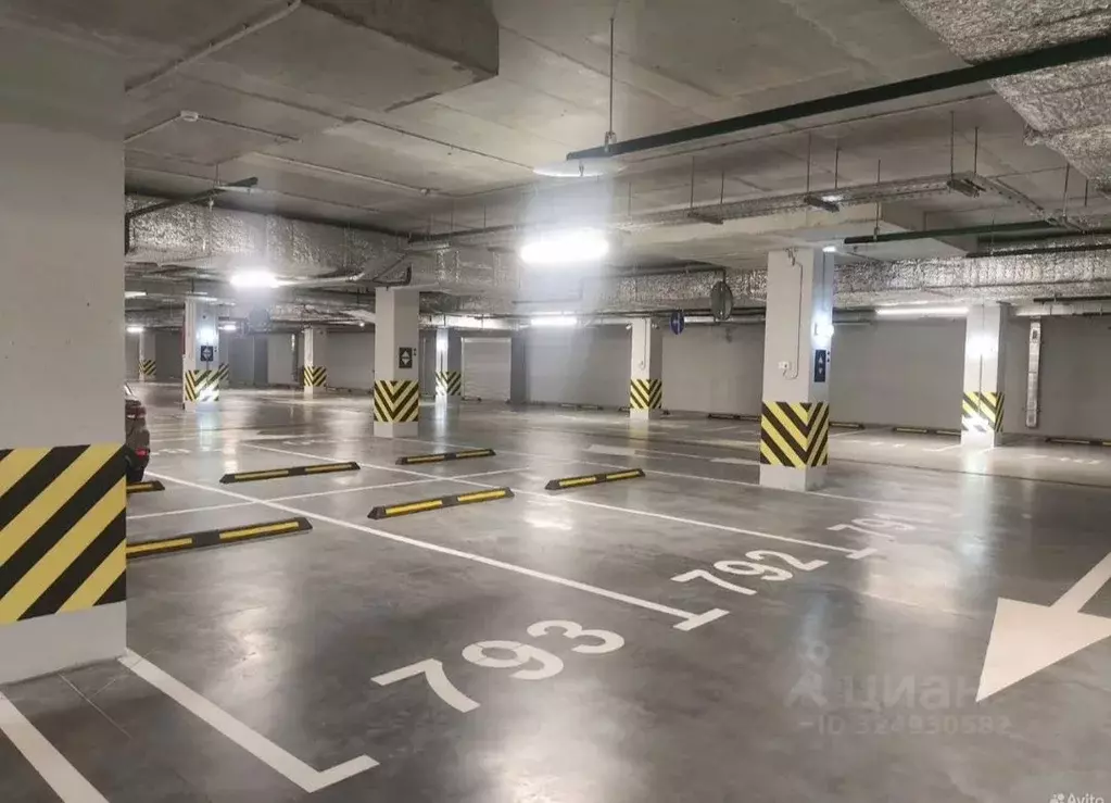 Гараж в Москва бул. Братьев Весниных, 1 (14 м) - Фото 2