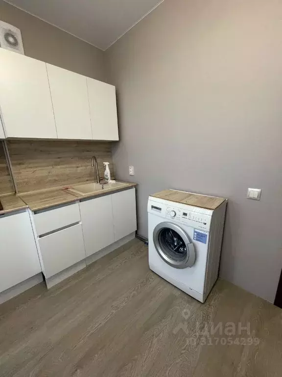 2-к кв. Тюменская область, Тюмень ул. Надира Сагдеева, 10 (45.0 м) - Фото 1
