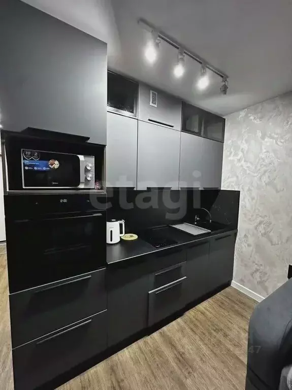 1-к кв. Тюменская область, Тюмень ул. Новоселов, 96 (35.8 м) - Фото 1