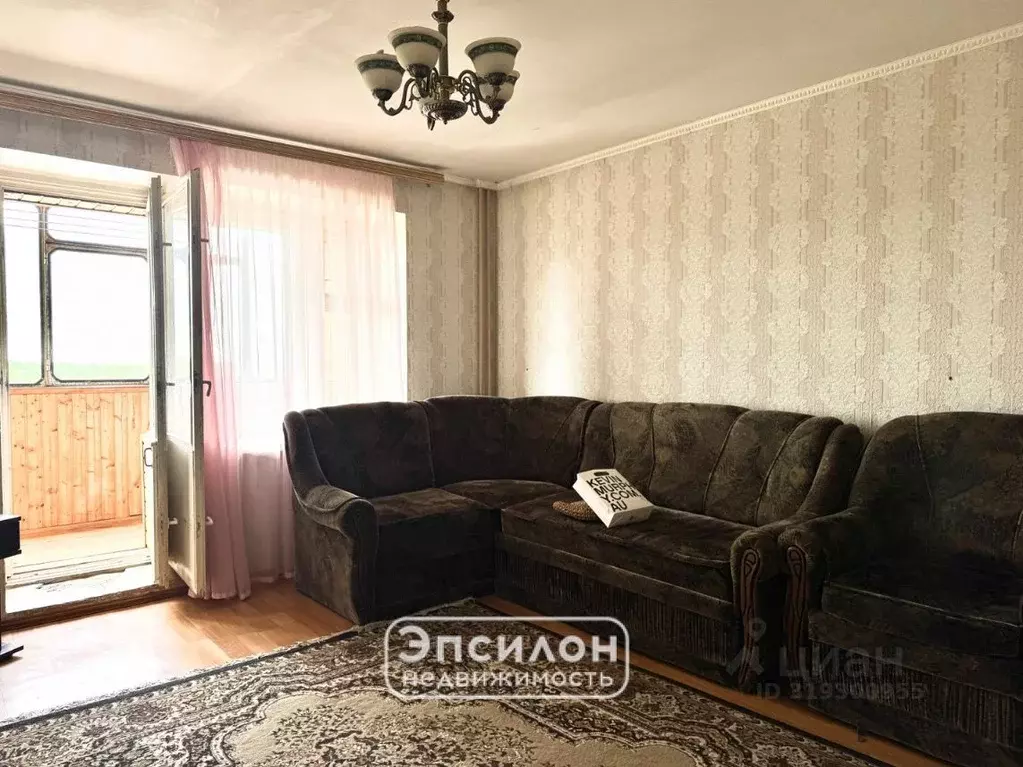 3-к кв. Курская область, Курск Хуторская ул., 12В (63.8 м) - Фото 1