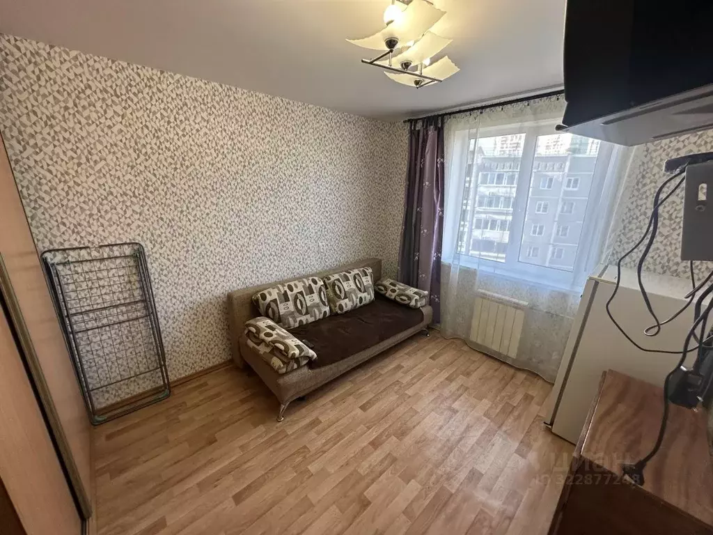 Комната Свердловская область, Екатеринбург ул. Красина, 3 (11.3 м) - Фото 1