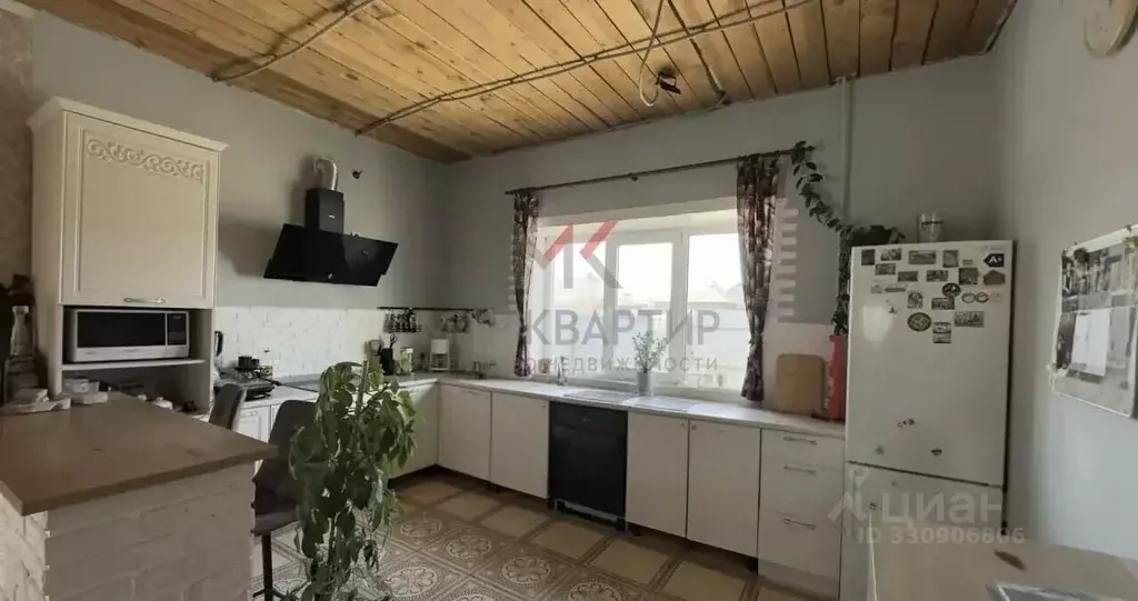 Дом в Хакасия, Усть-Абаканский район, с. Калинино ул. Ленина, 6 (210 ... - Фото 1