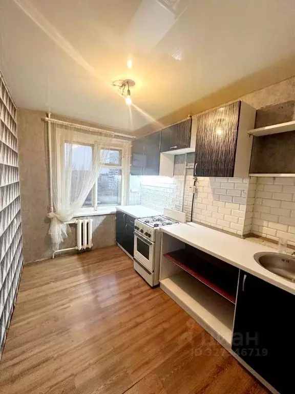 3-к кв. Омская область, Омск Городок Нефтяников мкр, ул. 22 Апреля, 53 ... - Фото 1