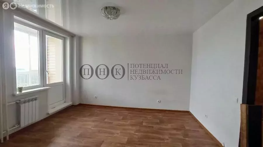 1-комнатная квартира: Кемерово, проспект Шахтёров, 88 (32.7 м) - Фото 0