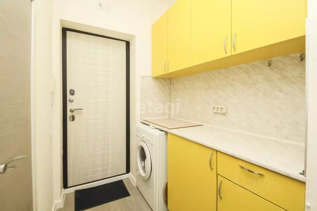 Студия Тюменская область, Тюмень Матмасы мкр, ул. Пражская, 28 (15.5 ... - Фото 0