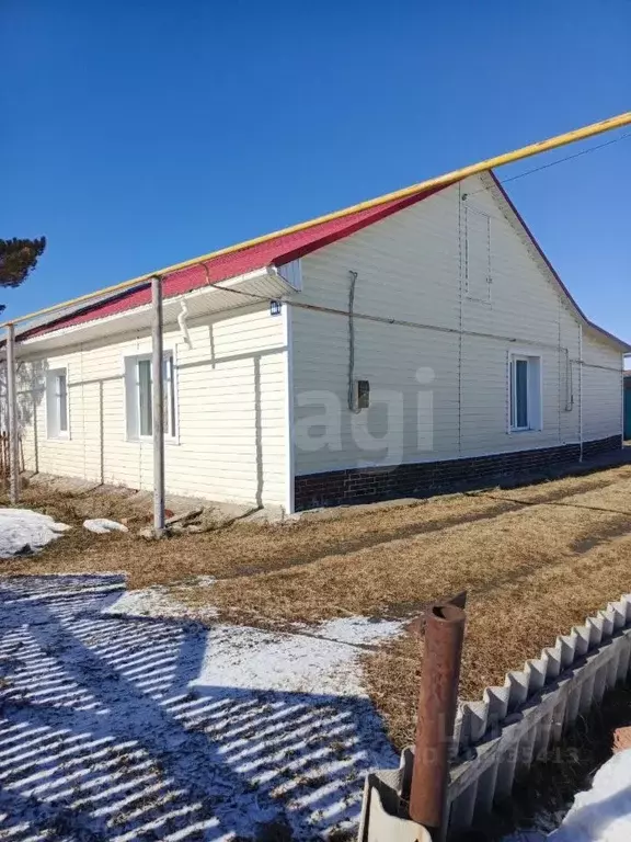 Дом в Омская область, с. Азово ул. Победы, 10 (79 м) - Фото 0