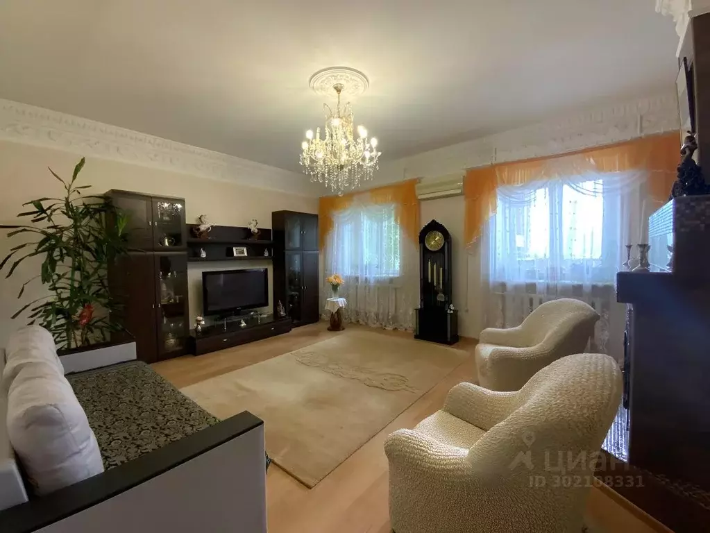 Дом в Тюменская область, Тюмень Быкова мкр, ул. Раневской (276 м) - Фото 1