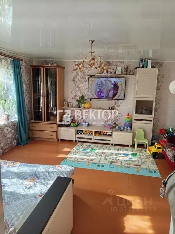 Дом в Костромская область, пос. Островское ул. Костромская, 11 (50 м) - Фото 0