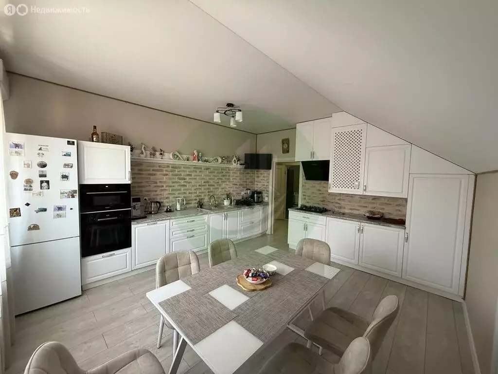3-комнатная квартира: Ессентуки, переулок Кирова, 4 (146 м) - Фото 1